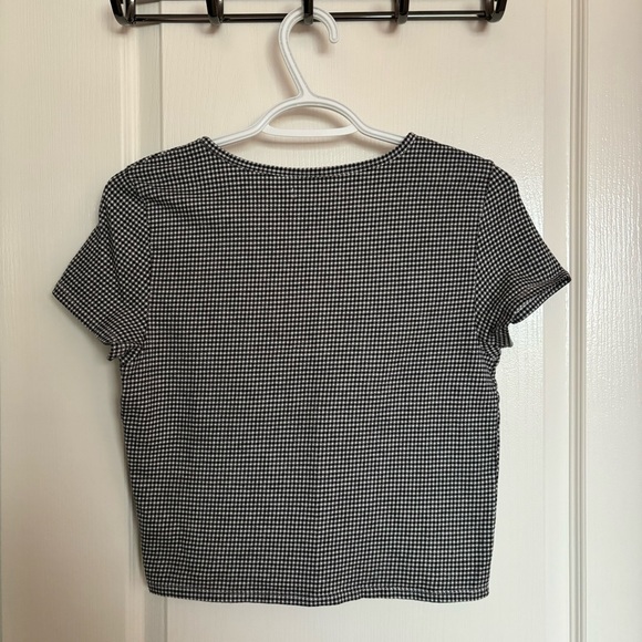 American Eagle Gingham T-Shirt - Picture 2 of 3